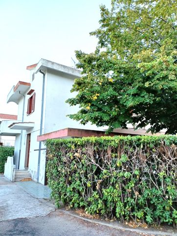 Casa bi/trifamiliare in residenziale in Via dei Marinai