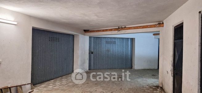 Box/posto auto in residenziale in 