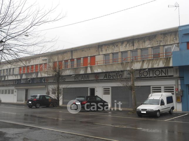Capannone in commerciale in Via dei Drappieri