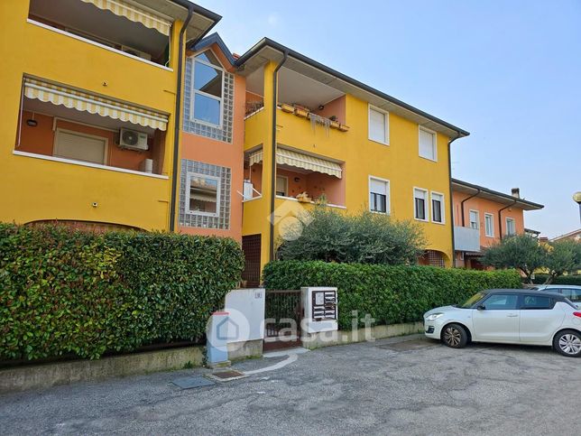 Appartamento in residenziale in Via Giareta 12