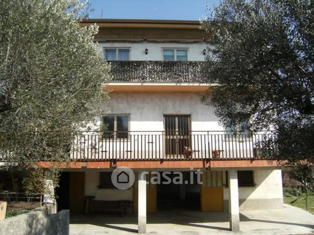 Ufficio in commerciale in 