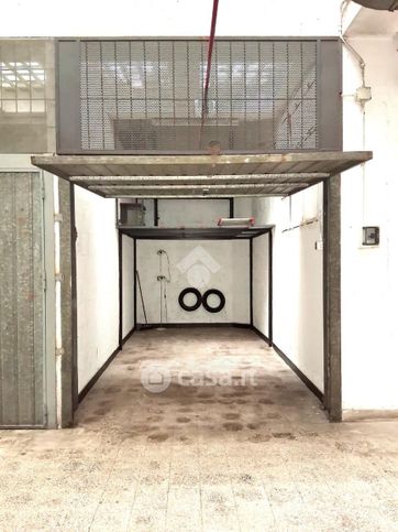 Box/posto auto in residenziale in Via Tuscolana