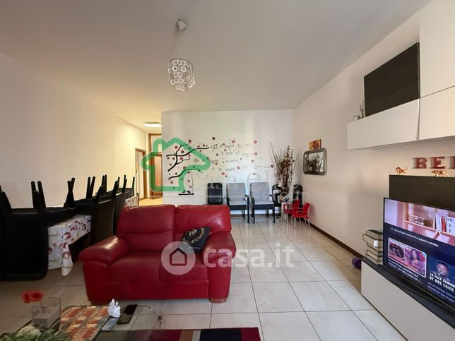 Appartamento in residenziale in Via Lodino