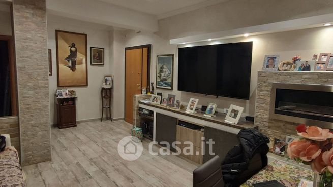 Appartamento in residenziale in Via Carlo Avegno 14