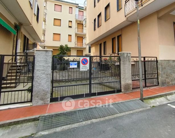 Garage/posto auto in residenziale in Via delle Strette 26