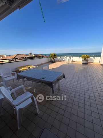 Appartamento in residenziale in Piazza Caduti di Nassirya 10