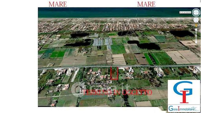 Terreno agricolo in commerciale in Via Domiziana