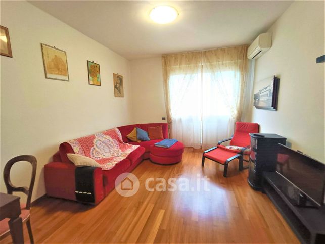 Appartamento in residenziale in Via della Rondinella 10