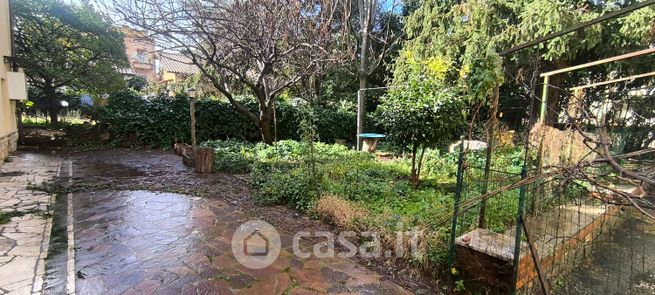 Casa indipendente in residenziale in Via XXV Luglio