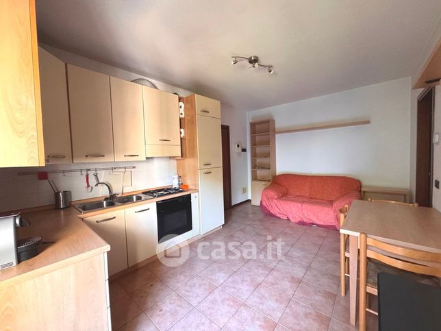 Appartamento in residenziale in Via Francesco Giramo