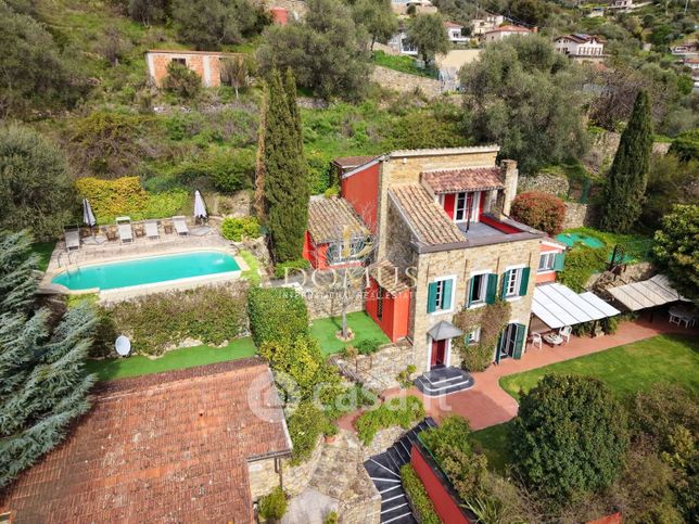 Villa in residenziale in Strada Carrozzabile S. Pietro