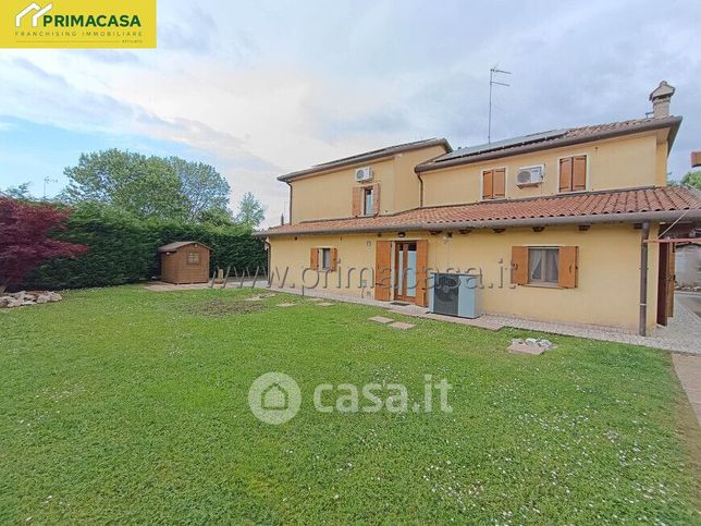 Casa indipendente in residenziale in Via Canaletto