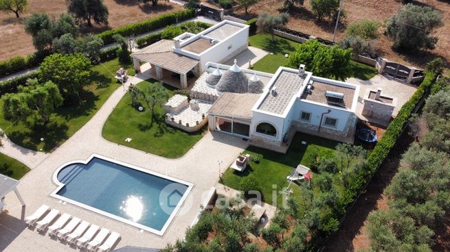 Villa in residenziale in 
