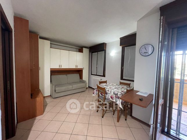 Appartamento in residenziale in Via Emilia Est 5 /A