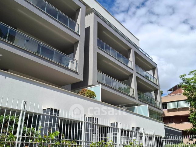 Appartamento in residenziale in Via Giovanni Vittorio Englen 25