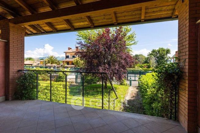 Villetta a schiera in residenziale in Via Mario Piacentini