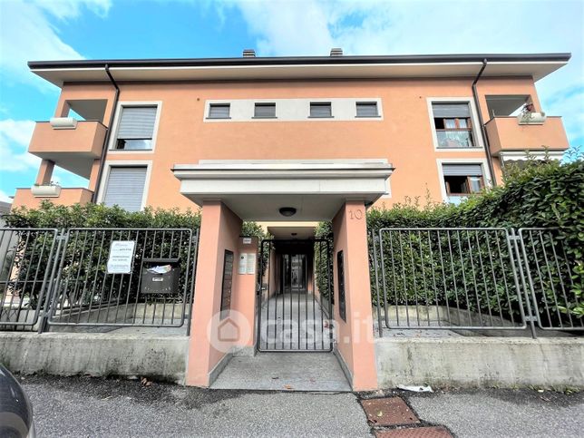 Appartamento in residenziale in Via Ippolito Pindemonte 10