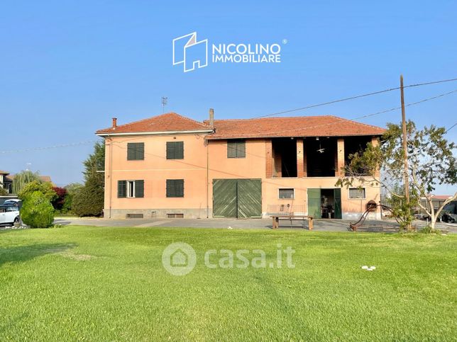 Casa indipendente in residenziale in Via stazione