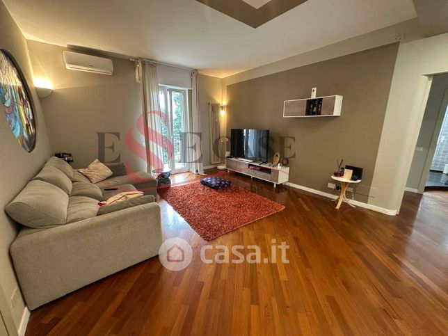 Appartamento in residenziale in Via Fratelli Losa 2