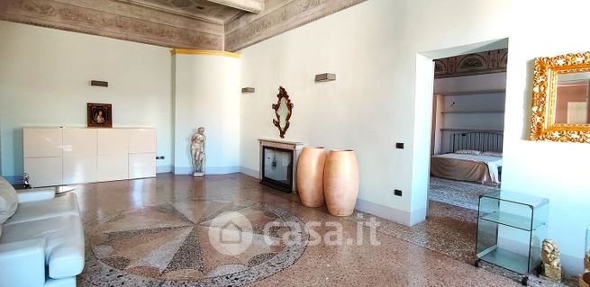 Appartamento in residenziale in Via Armando Diaz 21