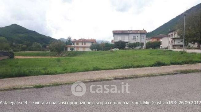 Terreno agricolo in commerciale in 