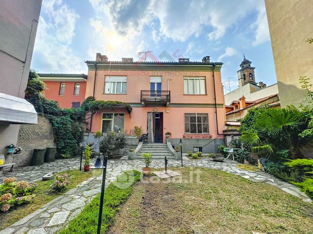 Casa indipendente in residenziale in Via XX Settembre 13