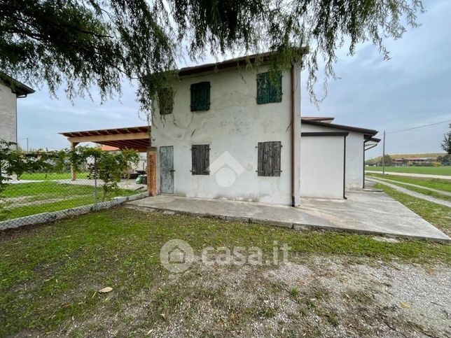 Rustico/casale in residenziale in Via Alessandro Volta 7396