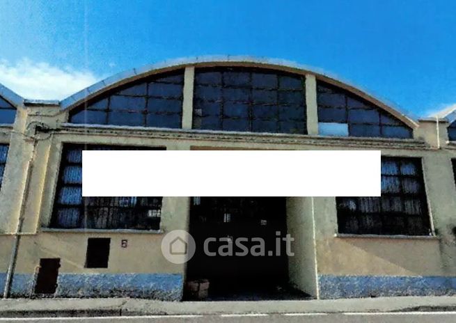 Capannone in commerciale in Via Thomas Alva Edison 2
