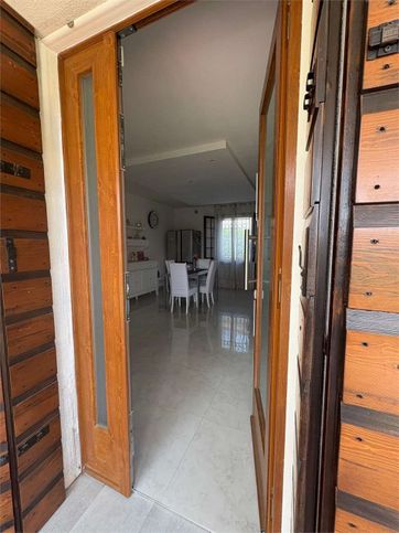 Casa indipendente in residenziale in