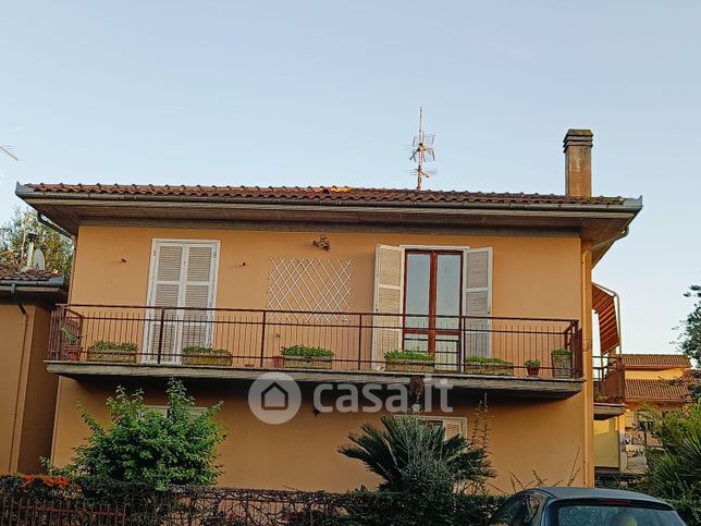Villetta a schiera in residenziale in Via Carlo Alberto dalla Chiesa