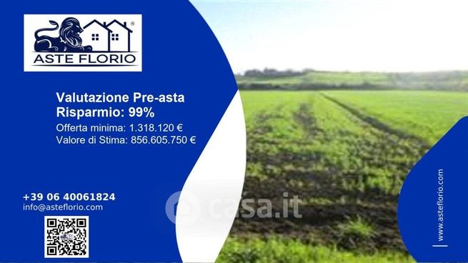 Terreno agricolo in commerciale in Viale Europa