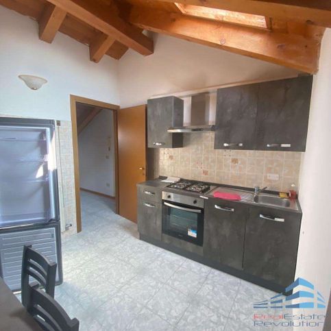 Appartamento in residenziale in Via Locchi 1