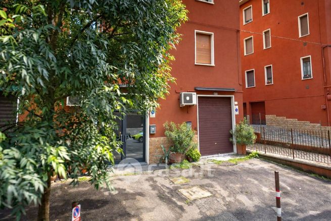 Ufficio in commerciale in Via Luigi Cerioli