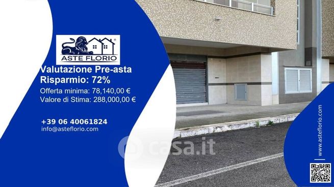 Ufficio in commerciale in Via Giorgio de Chirico 25