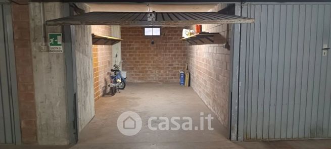 Garage/posto auto in residenziale in Via Donato Bramante 91