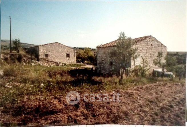 Terreno edificabile in residenziale in chiaramonte gulfi 2