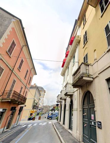 Ufficio in commerciale in Via Giuseppe Garibaldi 8
