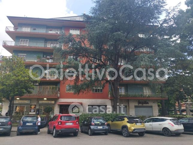 Appartamento in residenziale in Piazza Pitesti 9