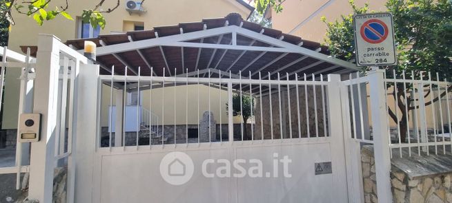 Appartamento in residenziale in Via Gennaro Tescione