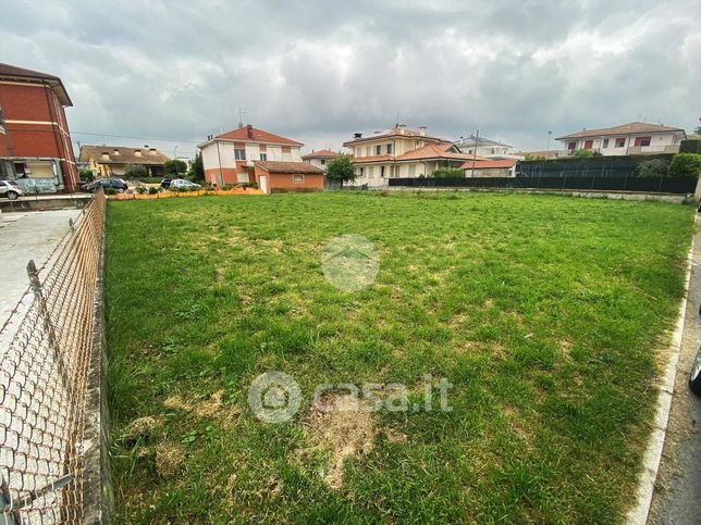 Terreno edificabile in residenziale in Via Dante Alighieri