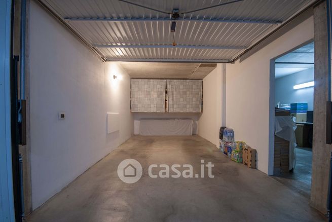 Garage/posto auto in residenziale in Via Nazionale 2