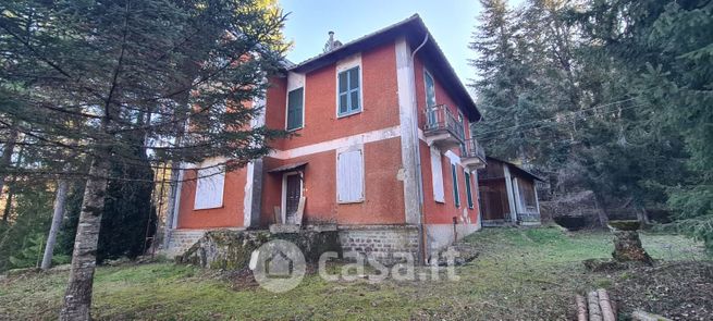 Villa in residenziale in LocalitÃ  Magnasco 58