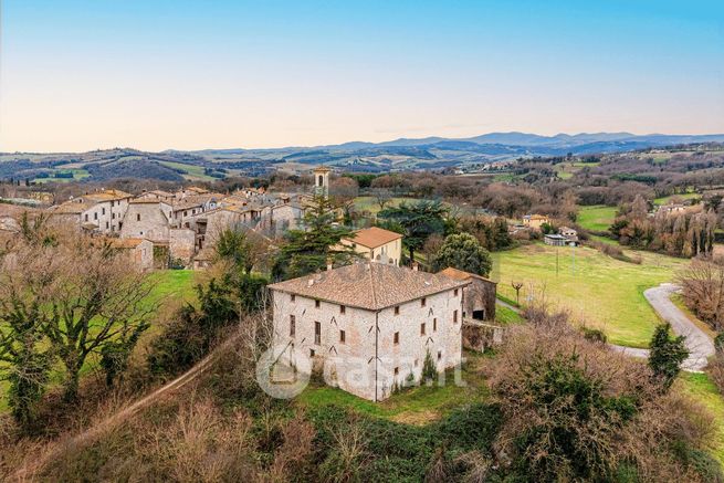 Rustico/casale in residenziale in Colpetrazzo