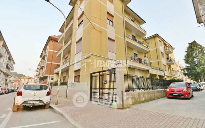 Appartamento in residenziale in Via Sant'Emidio Rosso 9