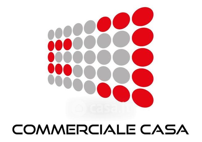 Ufficio in commerciale in 