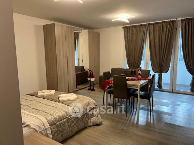 Appartamento in residenziale in Via Angelo Viscogliosi