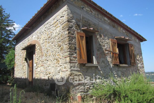 Rustico/casale in residenziale in Via di Quarate