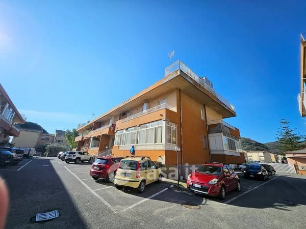 Appartamento in residenziale in Via Molise