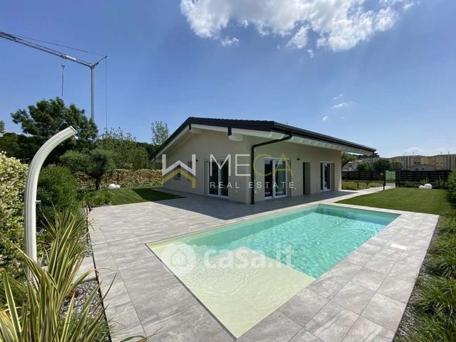 Villa in residenziale in Via Grezze