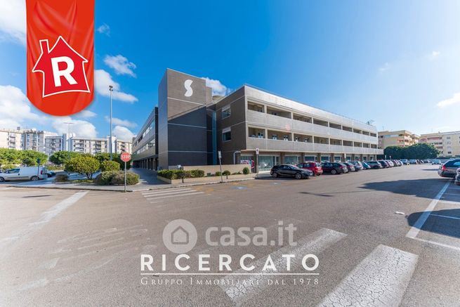 Ufficio in commerciale in Via Vittorio Bachelet 25